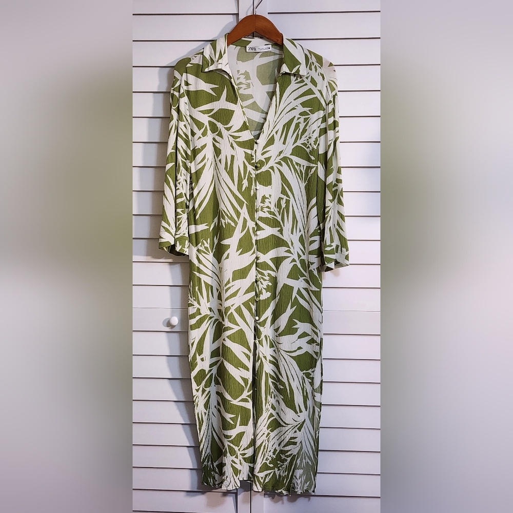 ZARA  Leafy Green and White Maxi Dress  Resort Wear Size LARGE. NWOT